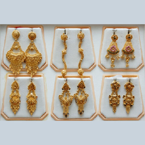Ear Stud Collections
